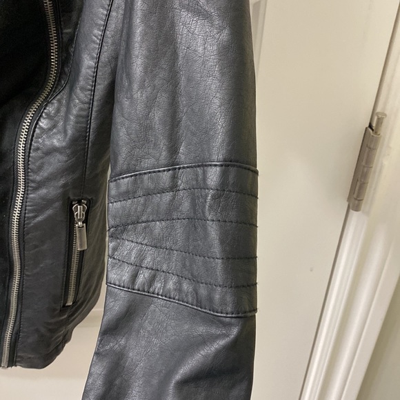 Kismet faux leather and jersey moto style jacket size small. - Picture 7 of 8